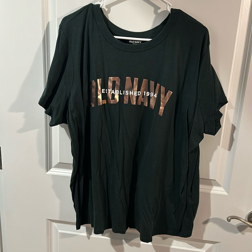 Old Navy Dark Green Tee